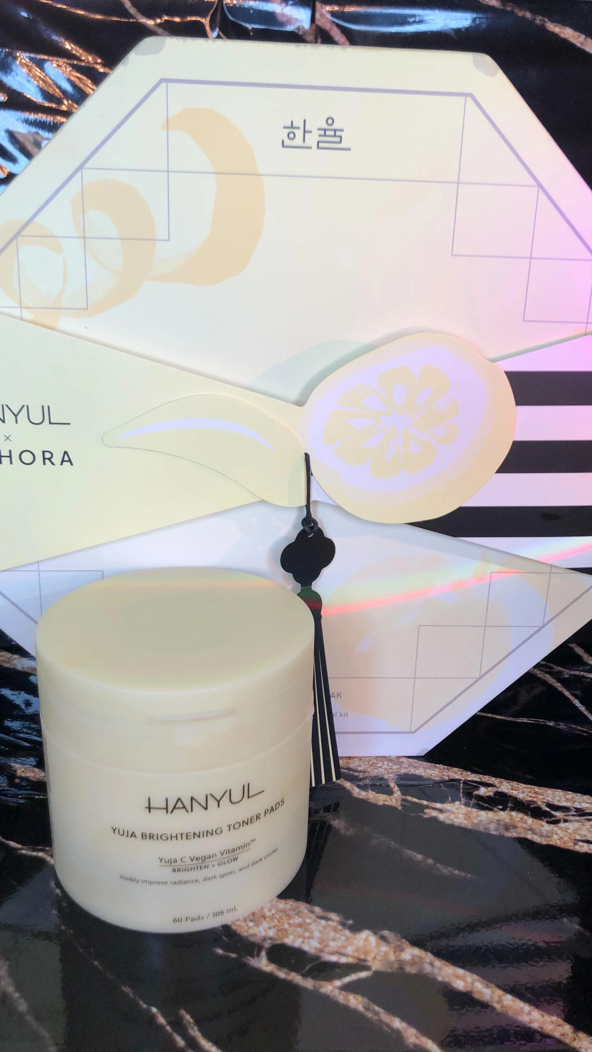 Yuia brightening toner pads