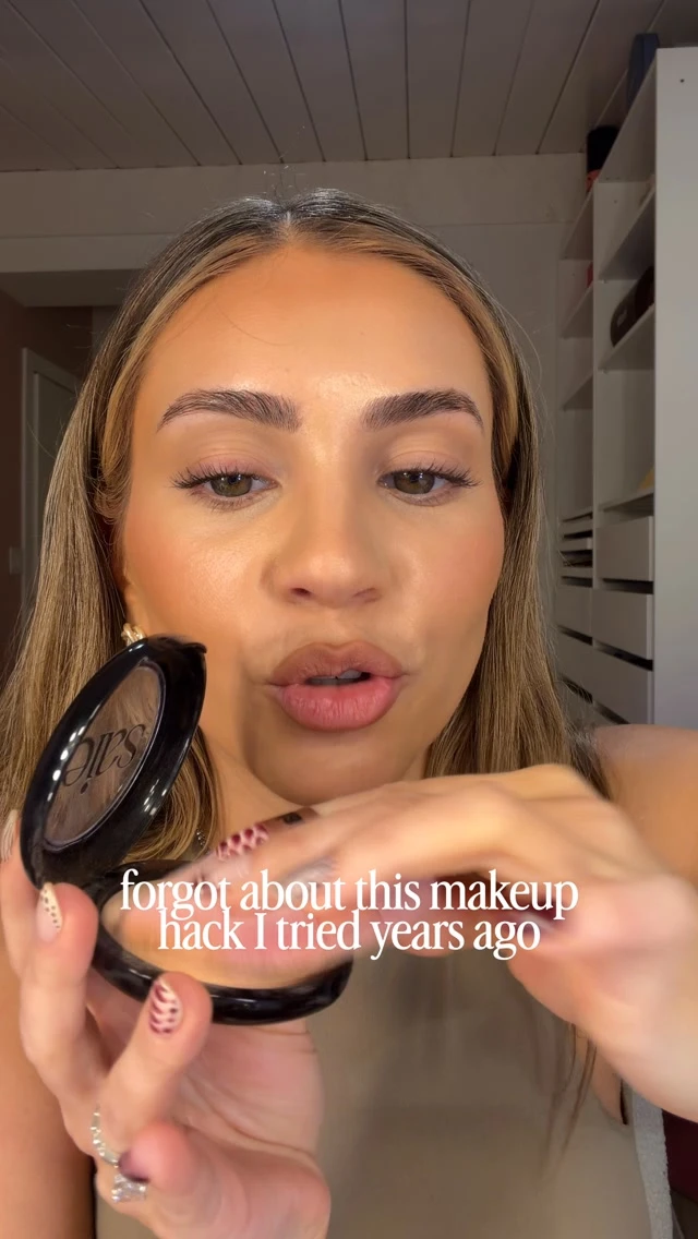 Undereye Makeup Hack