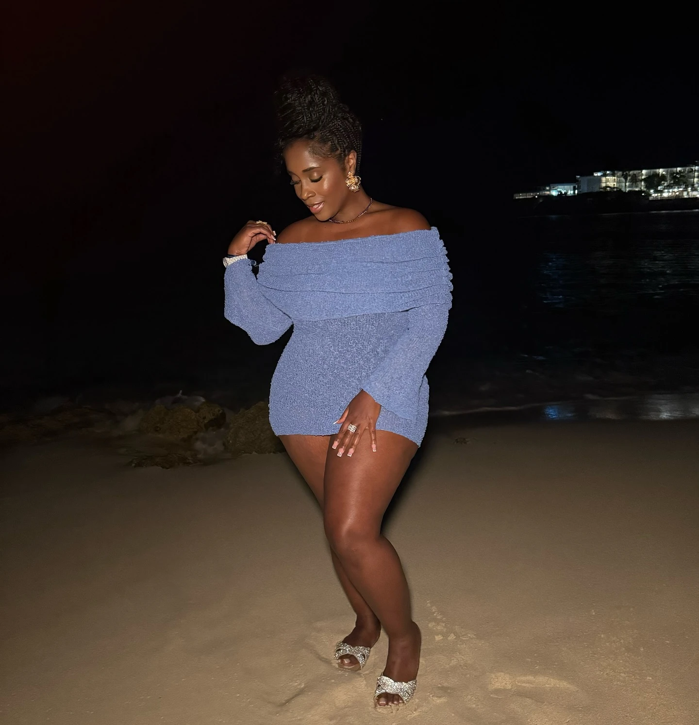 Vacation glow at night 🌴✨